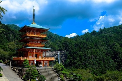 荘厳な雰囲気のお寺